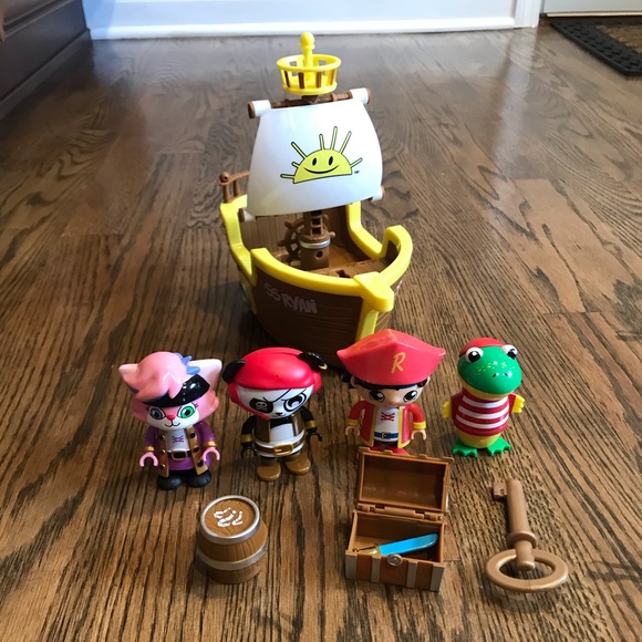 Ryan’s World Pirate Ryan Bundle